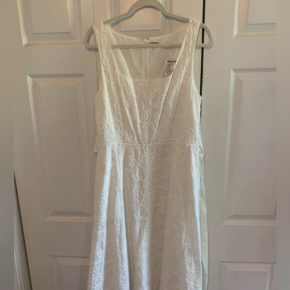 NWT Ellie Tahari White lace dress.